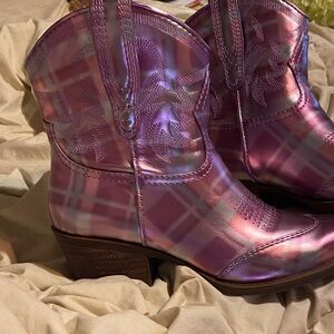 Circus by Sam Edelman Iridescent Pink Ankle Boots